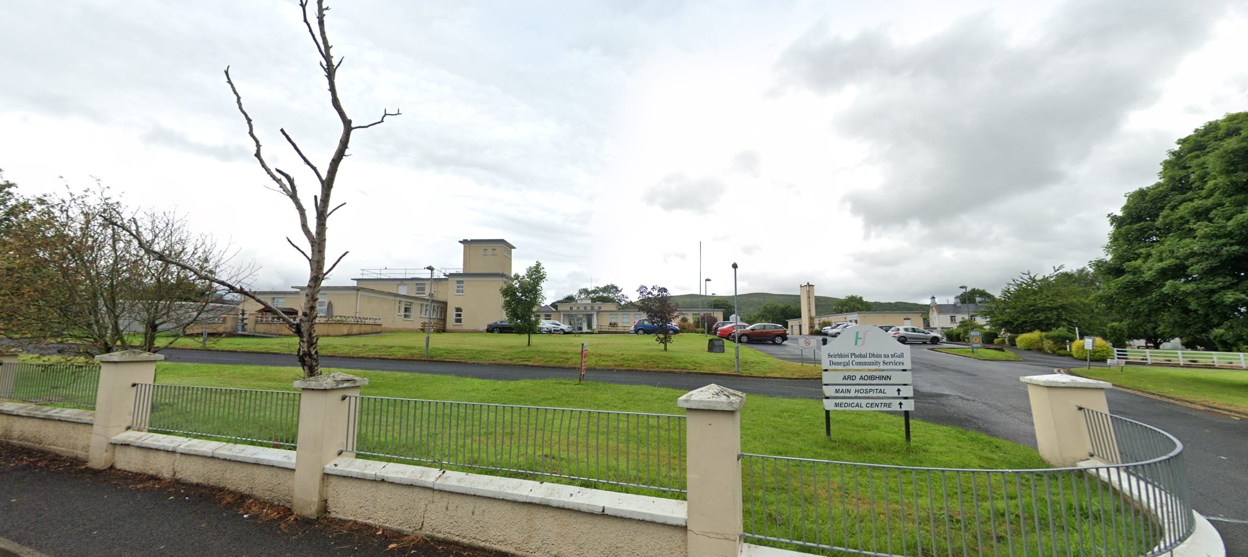 A photograph of the outside of Carndonagh Health Centre